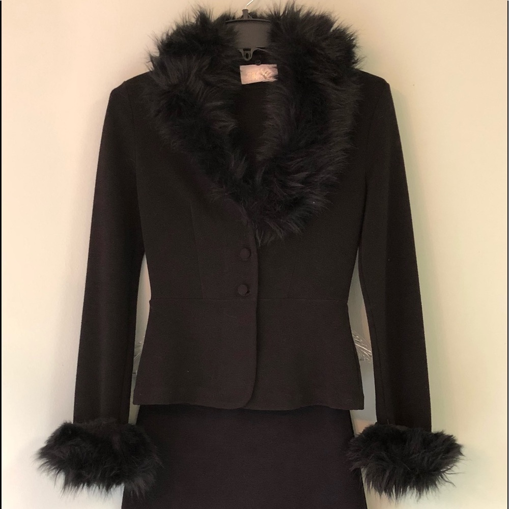 Cache faux fur Suit